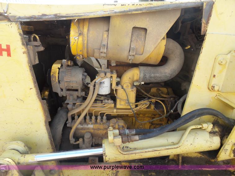 image for item K7014 1993 Komatsu D37P-5 dozer