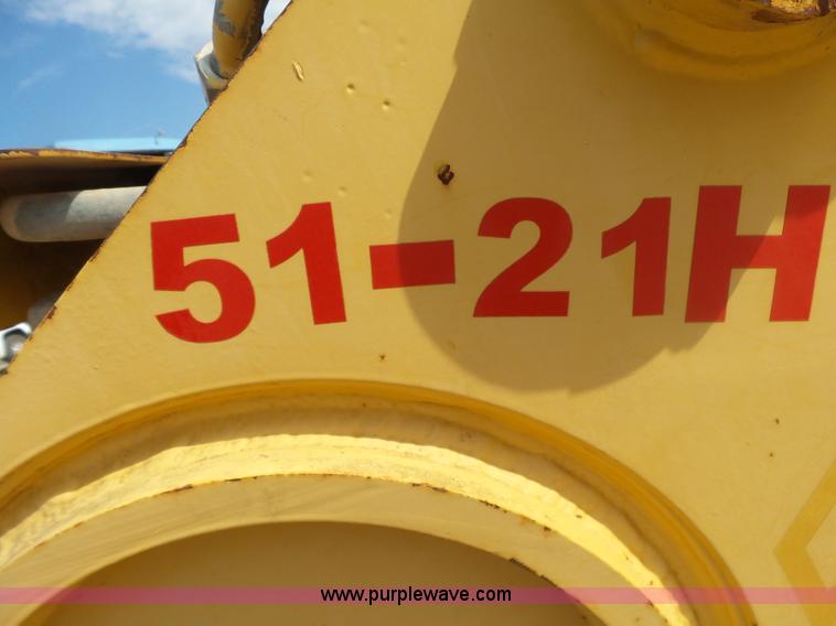 image for item K7015 2004 John Deere 1810E scraper