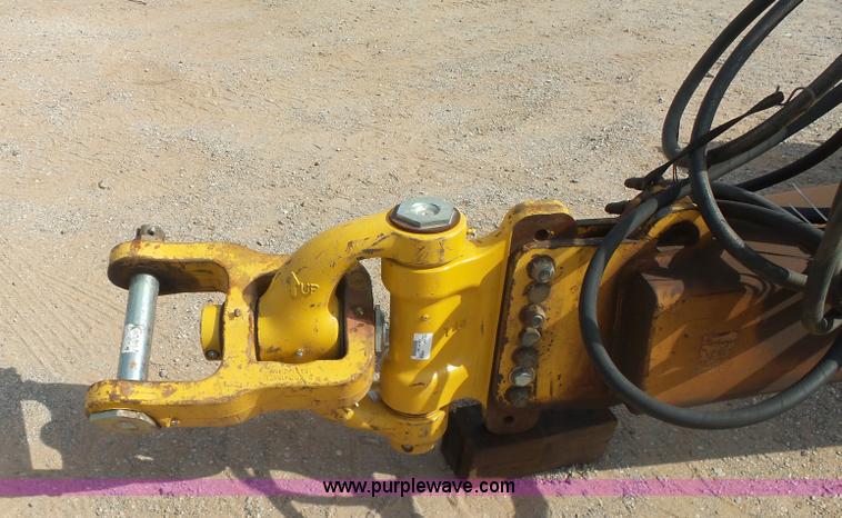 image for item K7015 2004 John Deere 1810E scraper