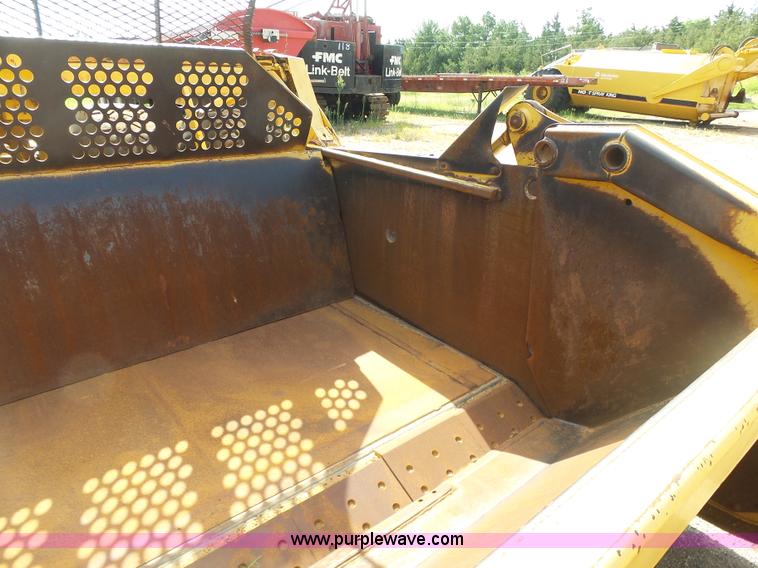 image for item K7015 2004 John Deere 1810E scraper