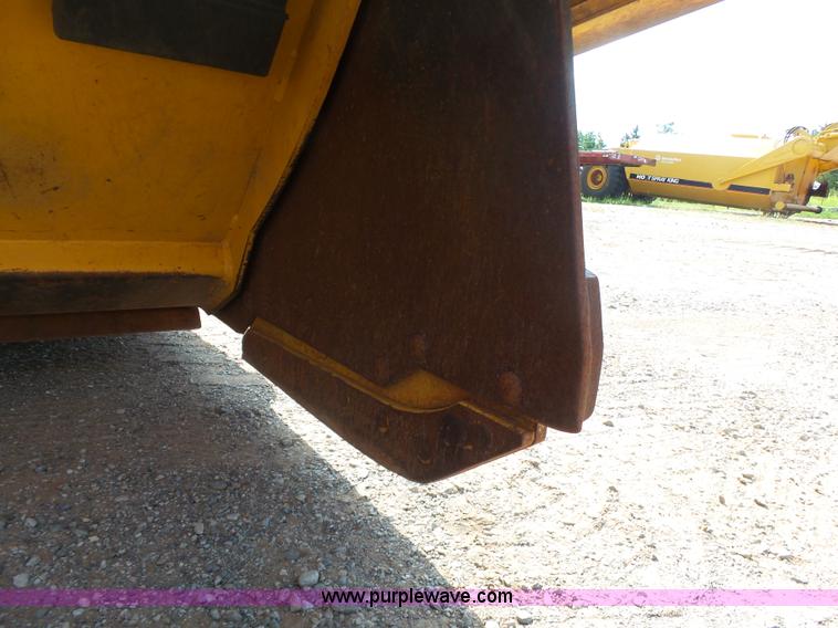 image for item K7015 2004 John Deere 1810E scraper