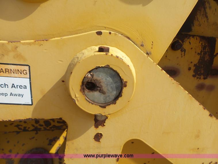 image for item K7015 2004 John Deere 1810E scraper