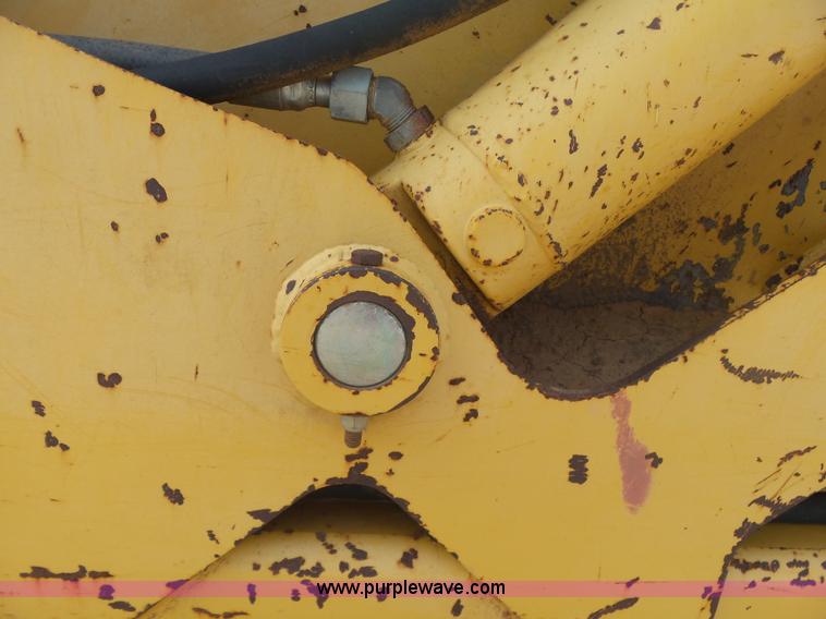 image for item K7015 2004 John Deere 1810E scraper