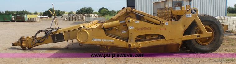 image for item K7016 2005 John Deere 1810E scraper