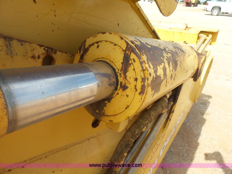 image for item K7016 2005 John Deere 1810E scraper