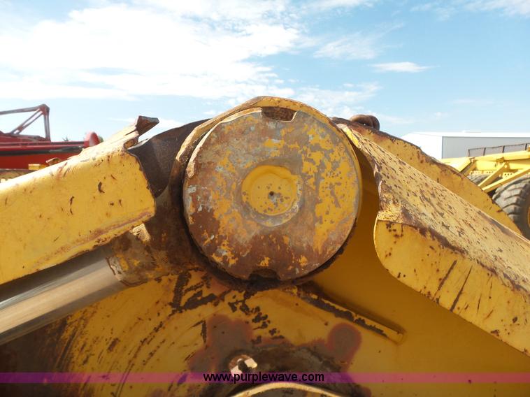 image for item K7016 2005 John Deere 1810E scraper