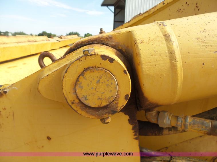 image for item K7016 2005 John Deere 1810E scraper