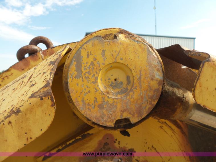 image for item K7016 2005 John Deere 1810E scraper