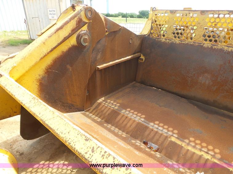 image for item K7016 2005 John Deere 1810E scraper