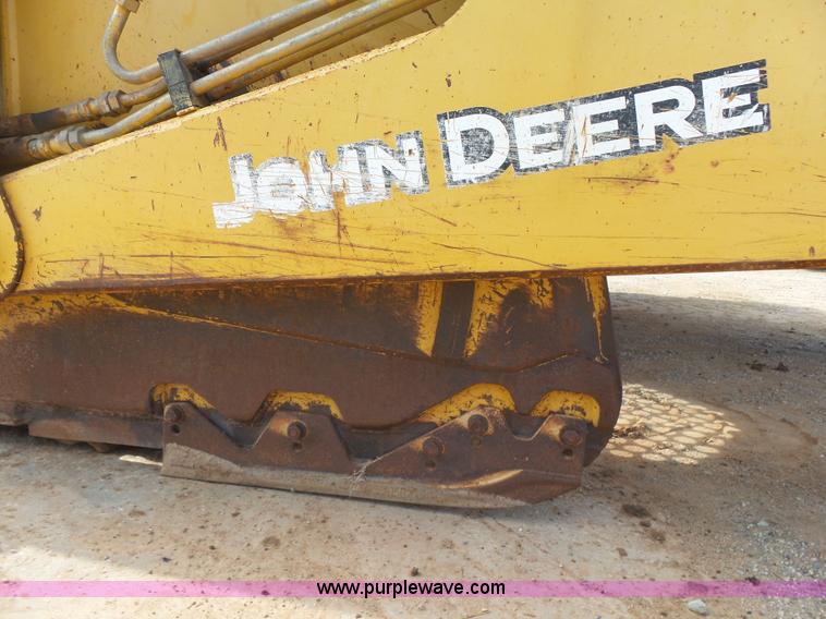 image for item K7016 2005 John Deere 1810E scraper