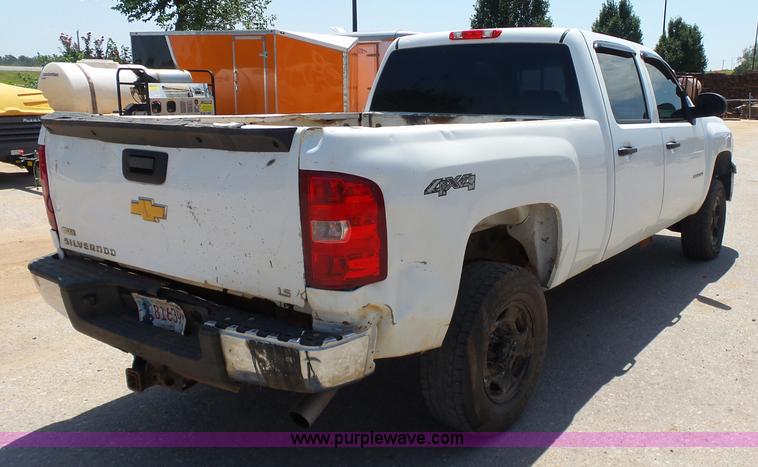 image for item K7022 2012 Chevrolet Silverado 2500HD LS Crew Cab pickup truck