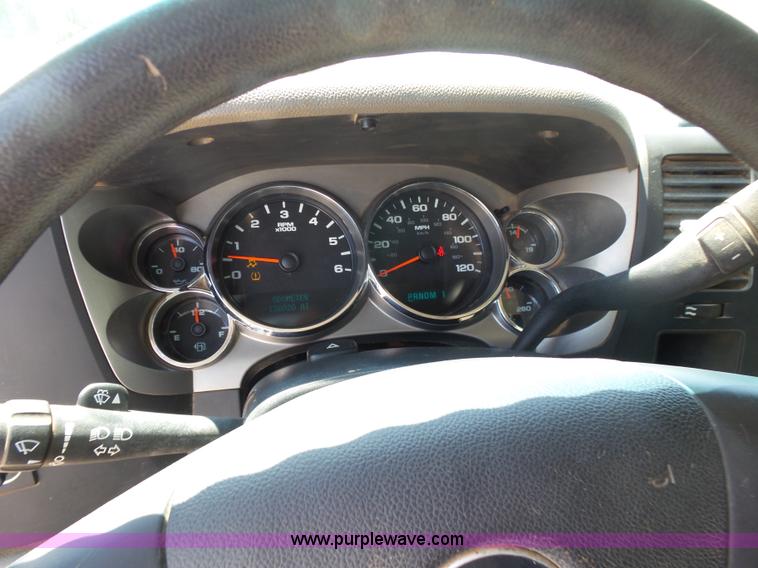 image for item K7022 2012 Chevrolet Silverado 2500HD LS Crew Cab pickup truck