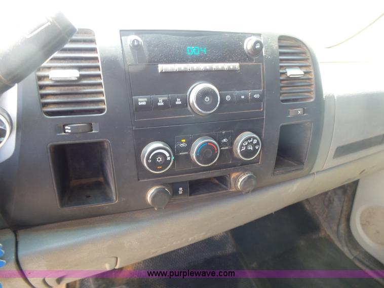 image for item K7022 2012 Chevrolet Silverado 2500HD LS Crew Cab pickup truck