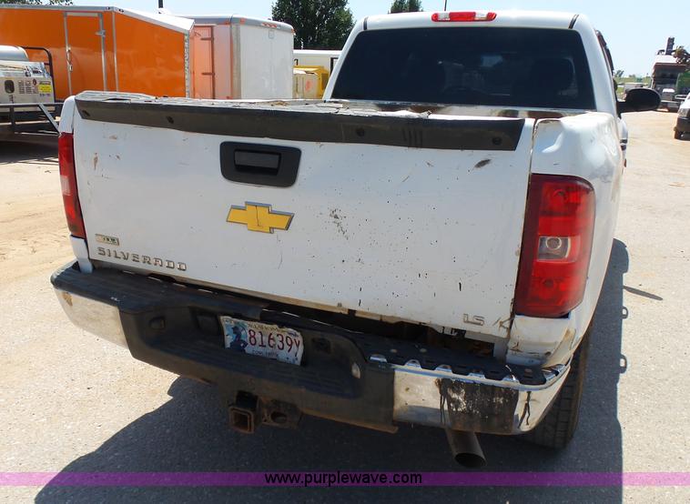 image for item K7022 2012 Chevrolet Silverado 2500HD LS Crew Cab pickup truck