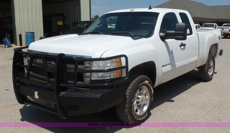 image for item K7023 2010 Chevrolet Silverado 2500HD LT Ext. Cab pickup truck