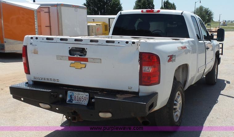 image for item K7023 2010 Chevrolet Silverado 2500HD LT Ext. Cab pickup truck