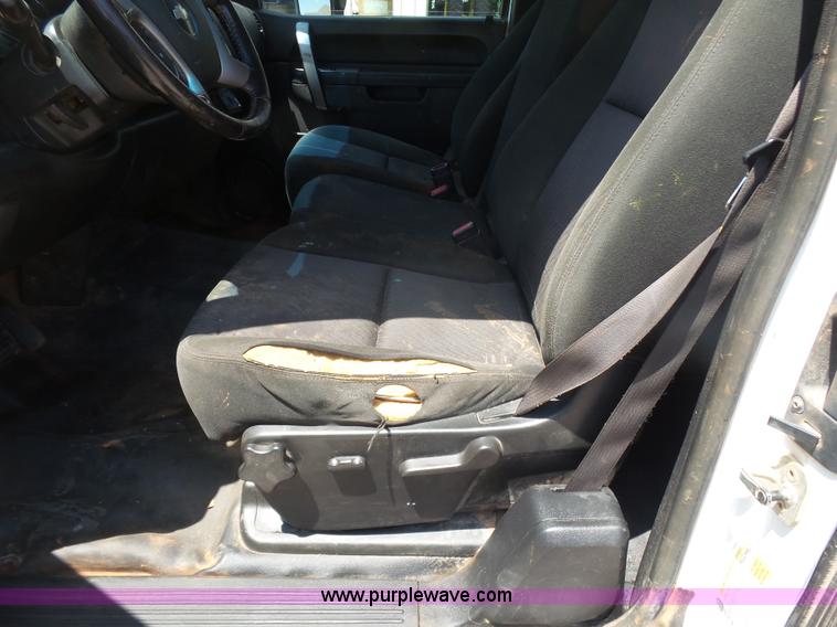 image for item K7023 2010 Chevrolet Silverado 2500HD LT Ext. Cab pickup truck