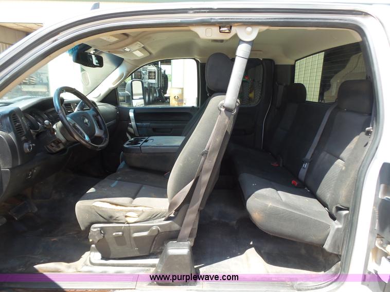 image for item K7023 2010 Chevrolet Silverado 2500HD LT Ext. Cab pickup truck