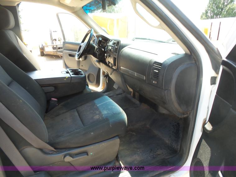 image for item K7023 2010 Chevrolet Silverado 2500HD LT Ext. Cab pickup truck