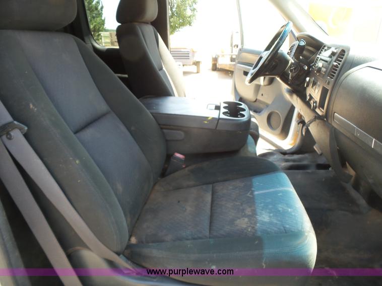 image for item K7023 2010 Chevrolet Silverado 2500HD LT Ext. Cab pickup truck