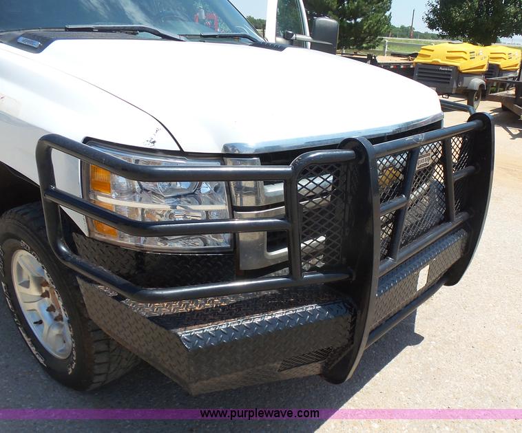 image for item K7023 2010 Chevrolet Silverado 2500HD LT Ext. Cab pickup truck