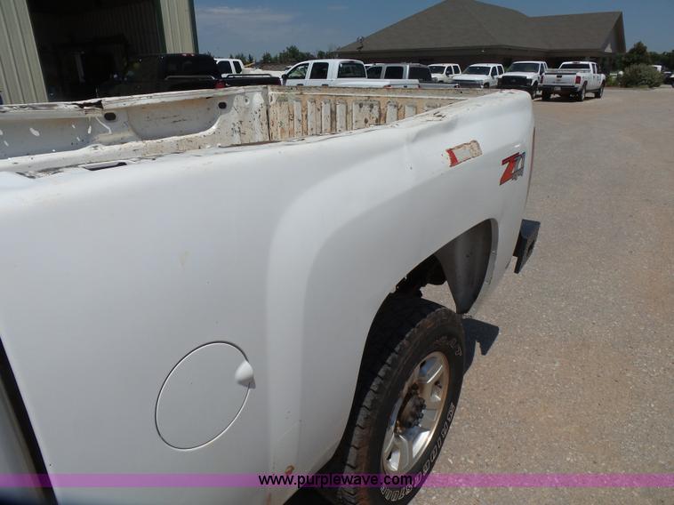 image for item K7023 2010 Chevrolet Silverado 2500HD LT Ext. Cab pickup truck
