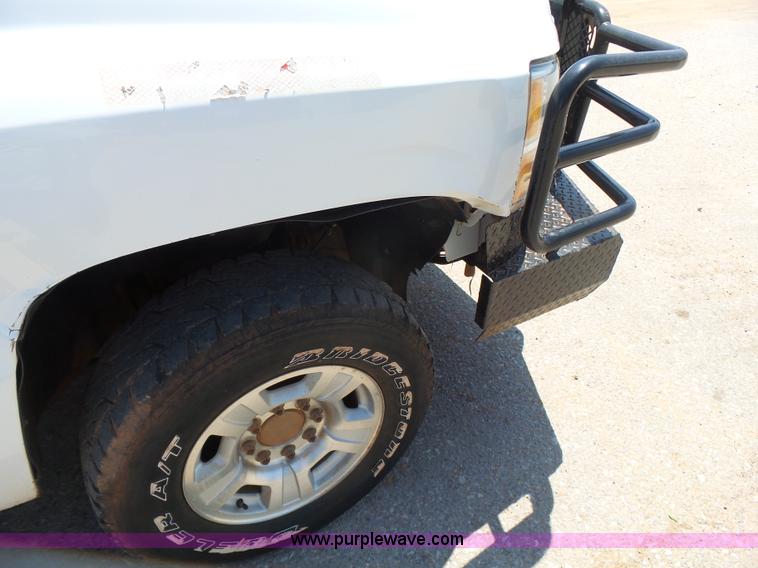 image for item K7023 2010 Chevrolet Silverado 2500HD LT Ext. Cab pickup truck