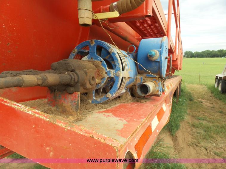 image for item K7024 2002 Dragon 6510GW vacuum trailer