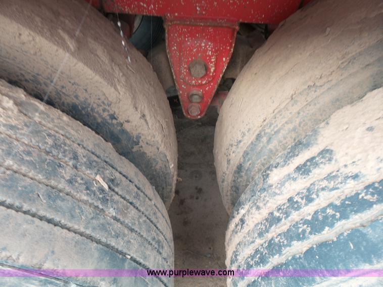 image for item K7024 2002 Dragon 6510GW vacuum trailer