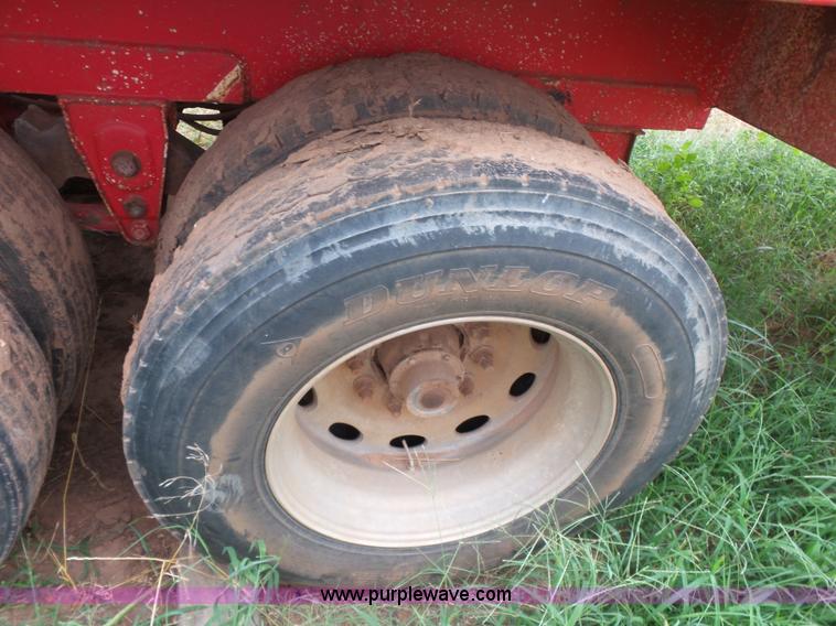 image for item K7024 2002 Dragon 6510GW vacuum trailer