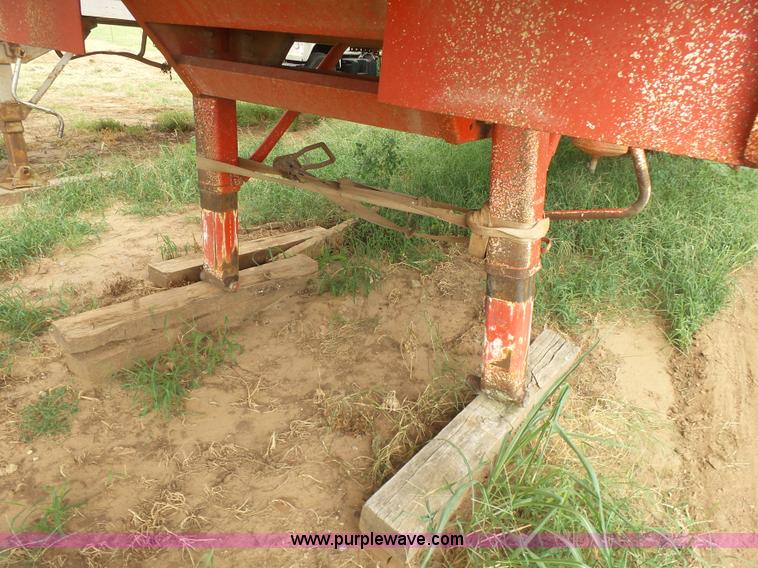 image for item K7024 2002 Dragon 6510GW vacuum trailer