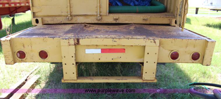 image for item K7028 1989 shop built trailer