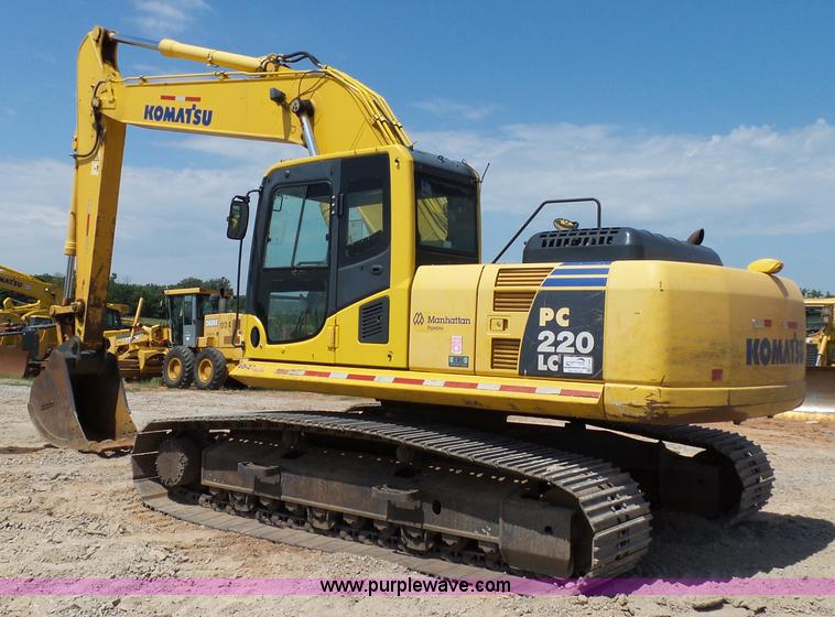 image for item K7030 2011 Komatsu PC220LC-8 excavator