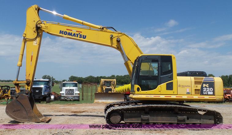 image for item K7030 2011 Komatsu PC220LC-8 excavator