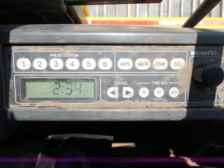 image for item K7030 2011 Komatsu PC220LC-8 excavator