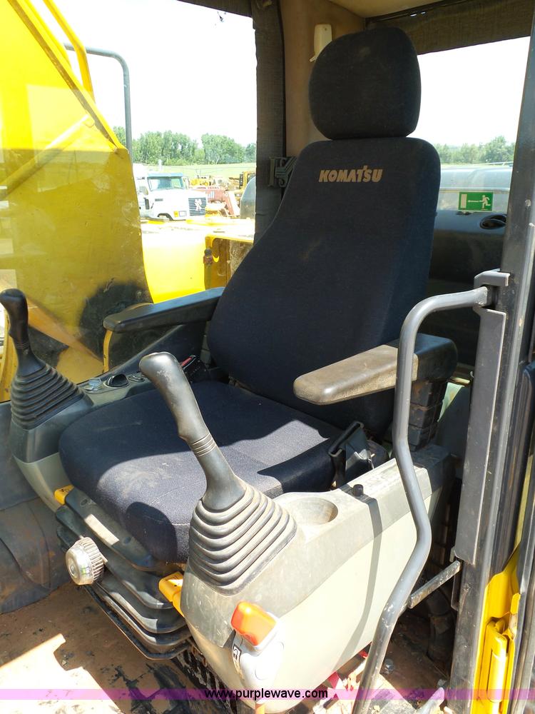 image for item K7030 2011 Komatsu PC220LC-8 excavator