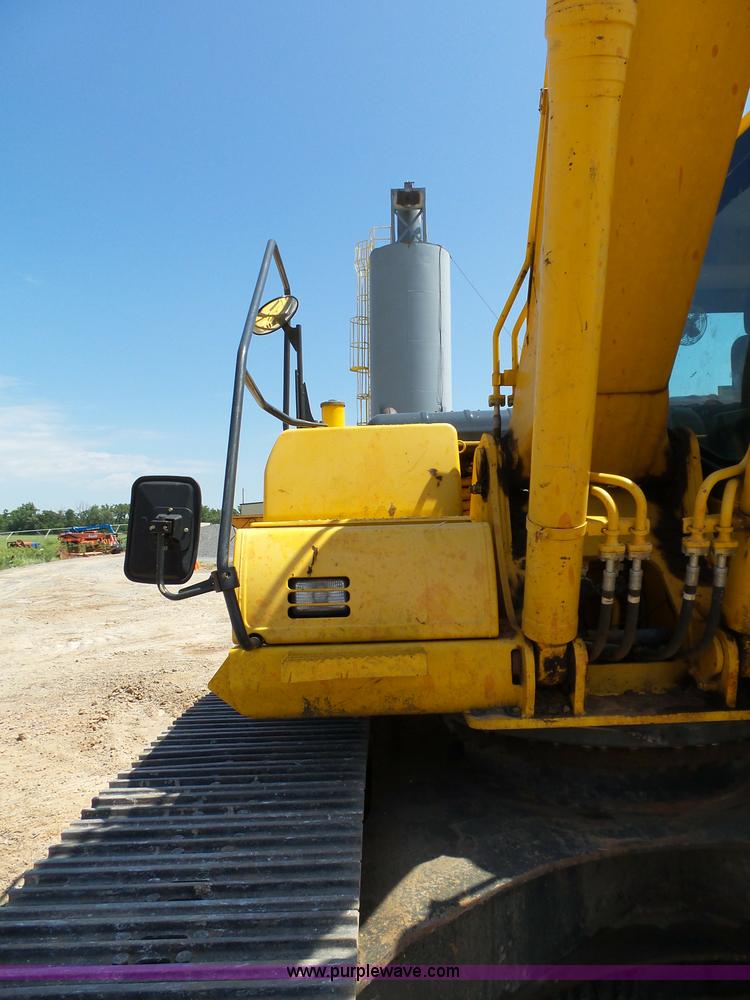 image for item K7030 2011 Komatsu PC220LC-8 excavator