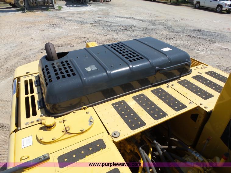 image for item K7030 2011 Komatsu PC220LC-8 excavator