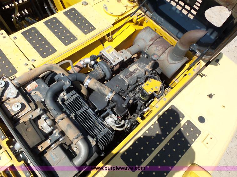 image for item K7030 2011 Komatsu PC220LC-8 excavator