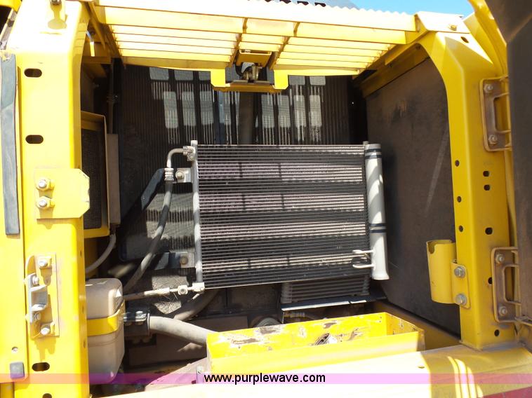 image for item K7030 2011 Komatsu PC220LC-8 excavator