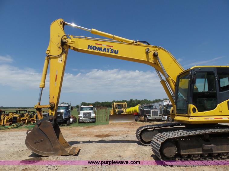 image for item K7030 2011 Komatsu PC220LC-8 excavator
