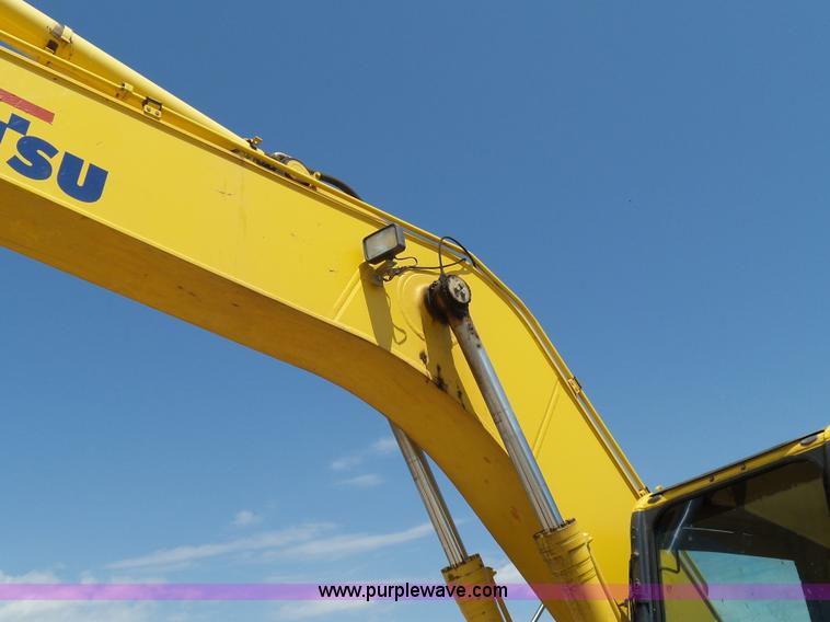 image for item K7030 2011 Komatsu PC220LC-8 excavator