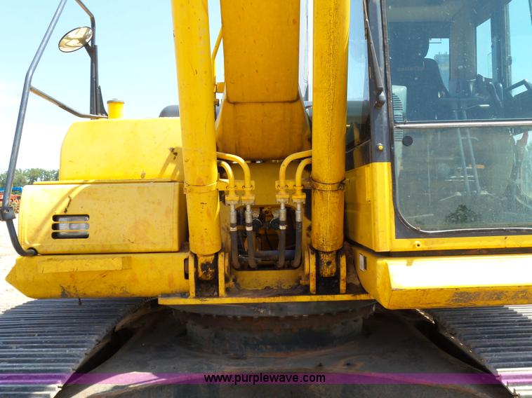 image for item K7030 2011 Komatsu PC220LC-8 excavator