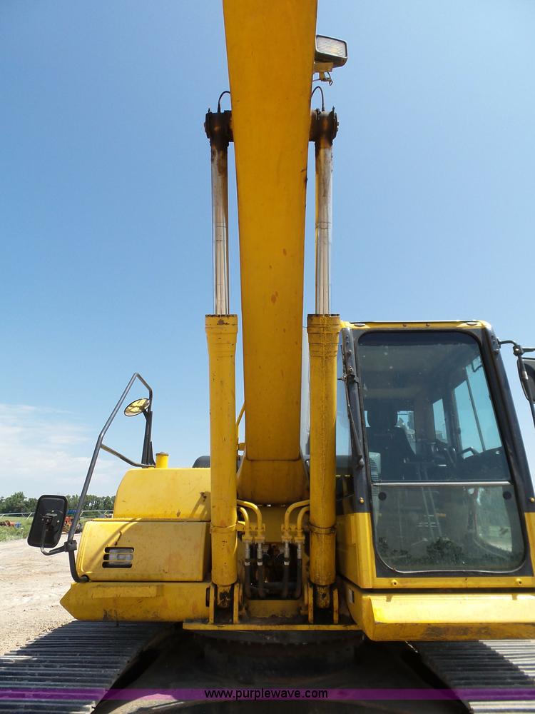 image for item K7030 2011 Komatsu PC220LC-8 excavator