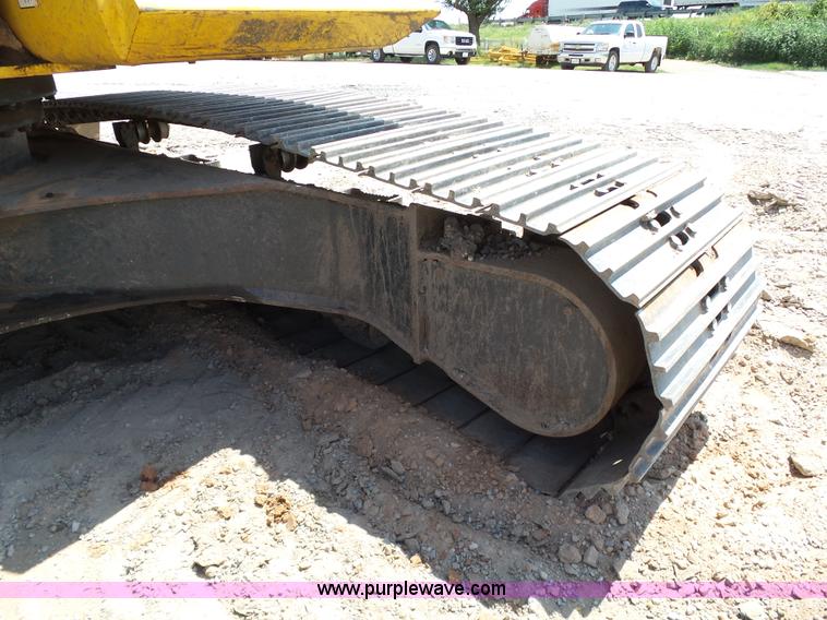 image for item K7030 2011 Komatsu PC220LC-8 excavator