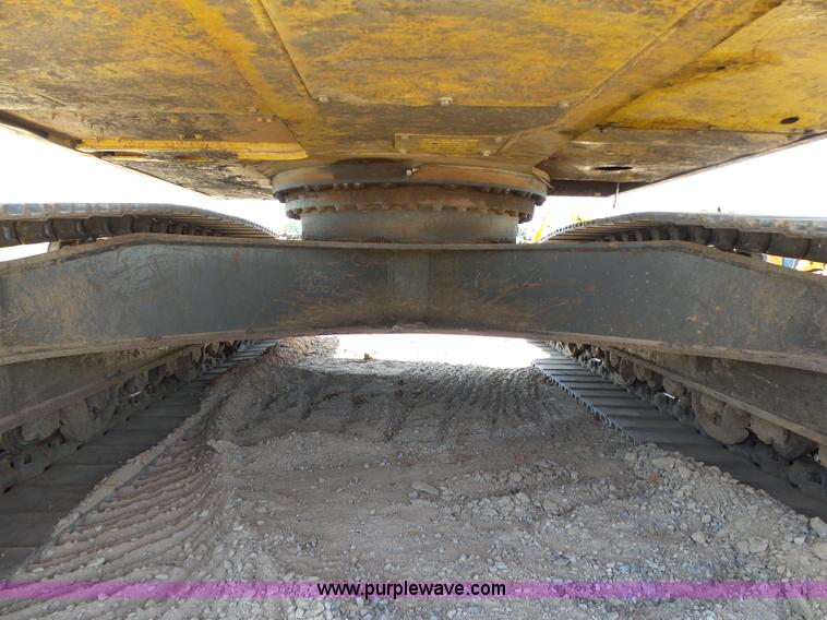 image for item K7030 2011 Komatsu PC220LC-8 excavator