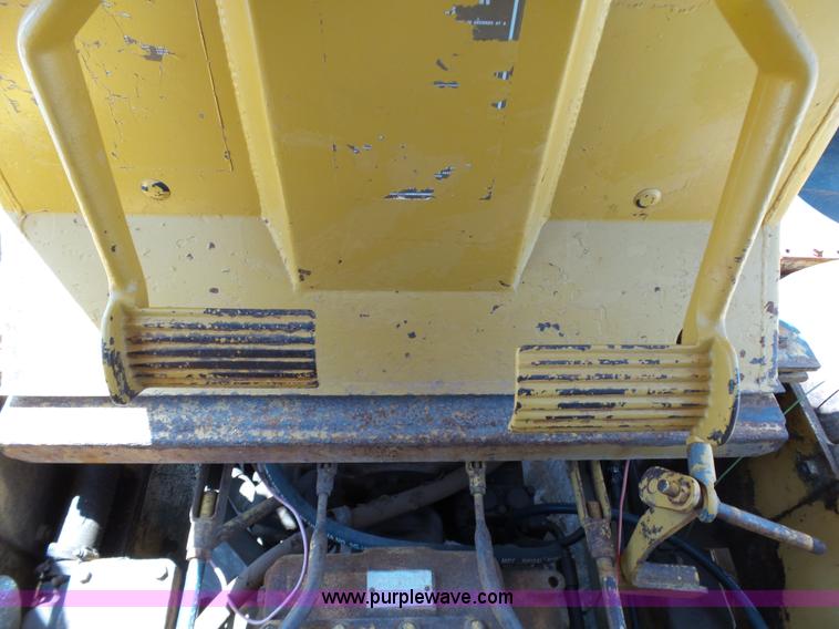 image for item K7031 1984 Caterpillar D6D dozer/tack rig