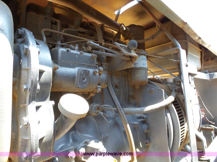 image for item K7031 1984 Caterpillar D6D dozer/tack rig