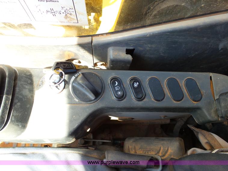 image for item K7032 2008 Komatsu PC200LC-8 excavator