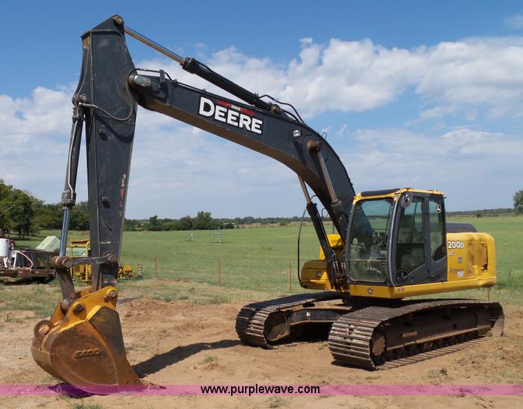 image for item K7034 2012 John Deere 200D LC excavator